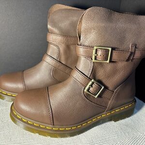Dr. Martens Kristy size 10 dark brown Virginia darken suede leather boots